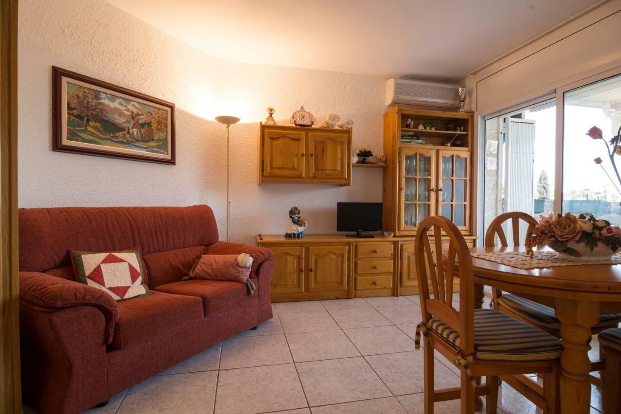 Apartment 2 *